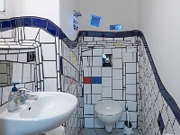 M9020080 1  Hunderwasserhaus September 2023, Rundgang durch das Haus : Magdeburg, September 2023