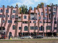 pa224800 1  Hunderwasserhaus Oktober 2019 : Hundertwasser, Magdeburg