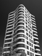 p6049101_sw_1 Isartower und Kollegen