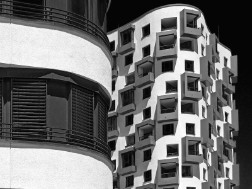 p6049122_sw_1 Isartower und Kollegen