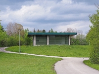 von aussen unscheinbar  Trinkwasserspeicher Forstenrieder Park