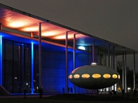 Kunstareal 6  Muenchen-- Kunstareal im Dezember 2020 : München, Kunstareal, Lichtinstallation