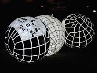 Kunstareal 9  Muenchen-- Kunstareal im Dezember 2020 : München, Kunstareal, Lichtinstallation