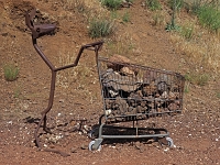 p5236254 f 1  Israel_2017 / Auf den Golanhoehen - Figuren aus alten Waffen