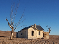 p6161486 1  verlassene Bahnstation