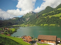 Fahrt nach Interlaken  Schweiz mit der Bahn im August 2021 : Bahn, Schweiz, 2021