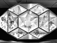 im Inneren des Museums  Jüdisches Museum Berlin, Mai 2022 : Jüdisches Museum, Berlin, Mai 2022