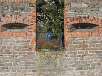 entlang der Elbe mit Festungsanlage  Magdeburg Oktober 2019 : Magdeburg