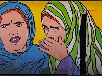 Rundgang durch die Hütte  UrbanArt Biennale® 2017:  BR1, The Curtain