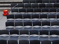 p4290353 1  seven_out