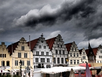 Grachten Wehr und Stoerche